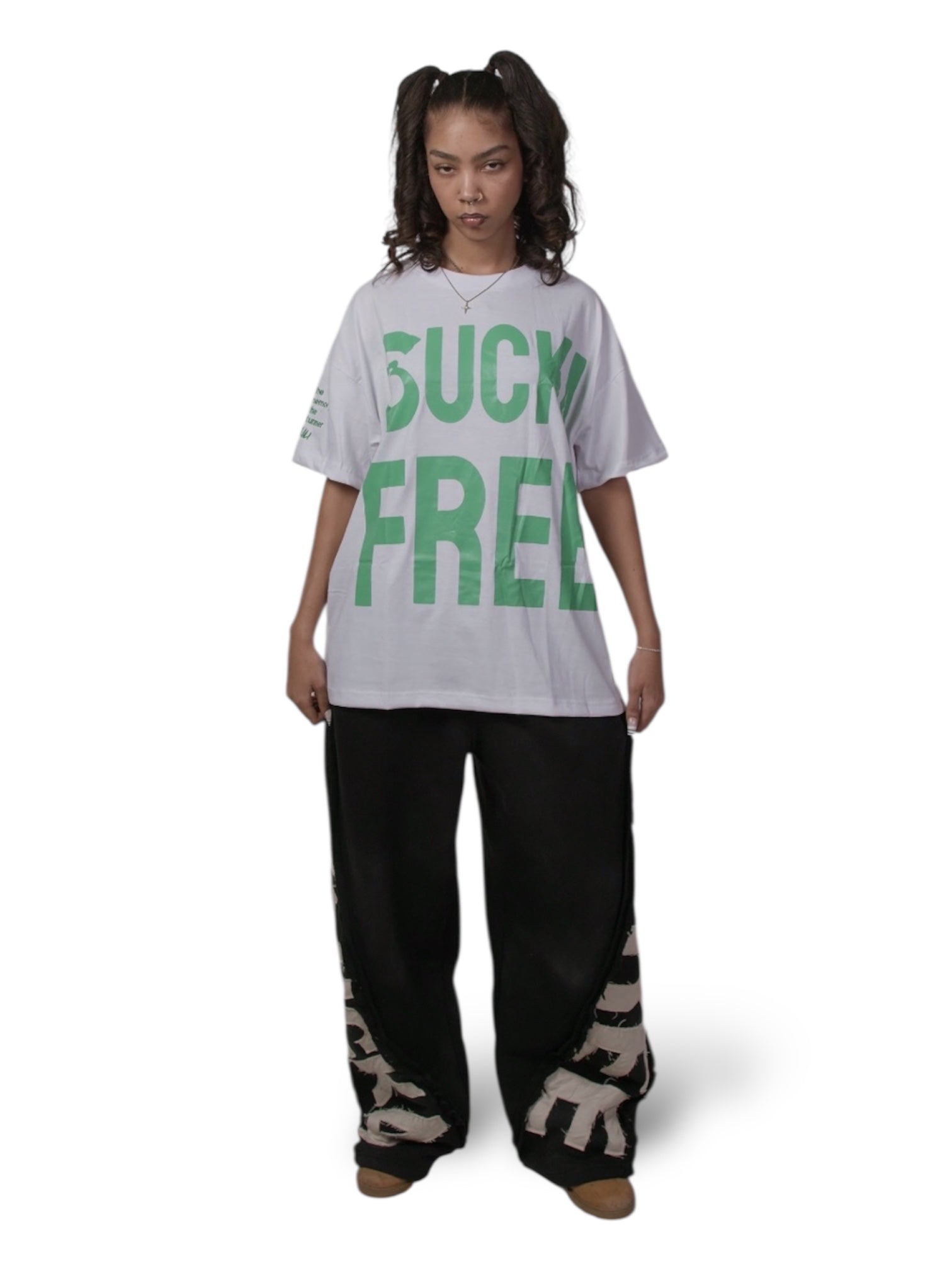SUCKAFREE WHITE T-SHIRT GREEN PRINT
